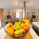 Good Mood & Parking Apartament *