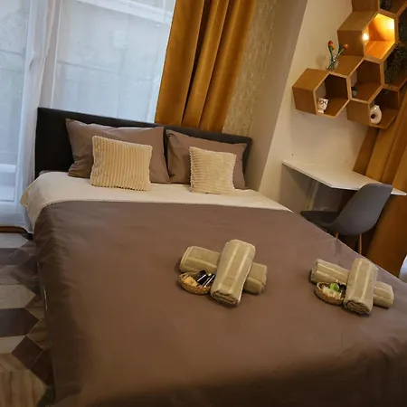 Good Mood & Parking Daire *